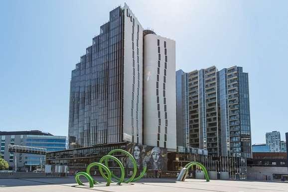 فندق Peppers Docklands ملبورن المظهر الخارجي الصورة The University of Salford